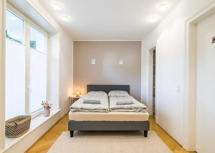 Modern Near Aussenalster *