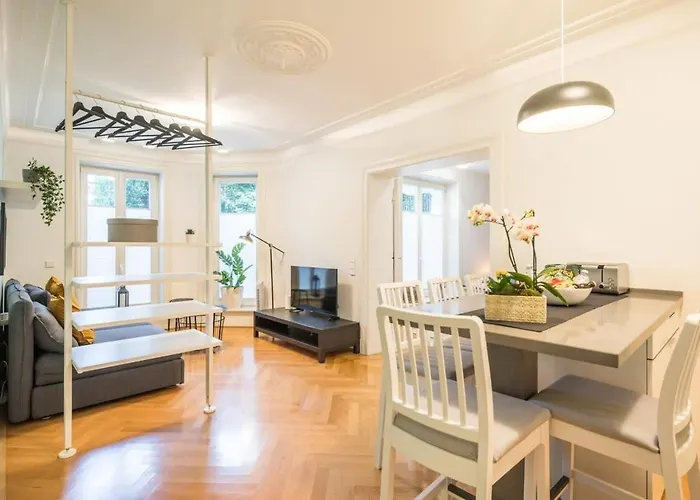 Modern Near Aussenalster
